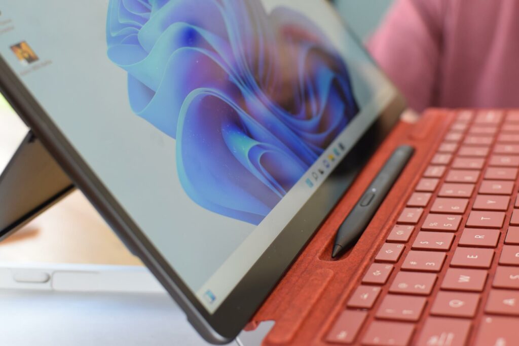 Microsoft Surface Pro 8 /fot. OffTech