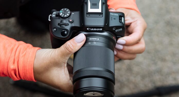 Canon EOS R50 / fot. Canon